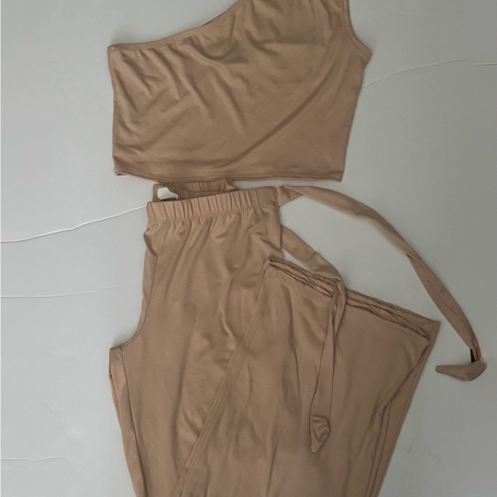 Elegant Tan One-Shoulder Jumpsuit